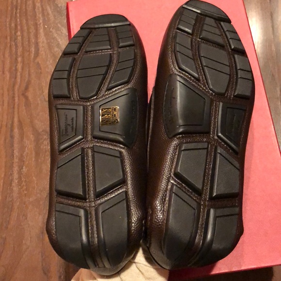 New in box Salvatore Ferragamo men’s loafers 8